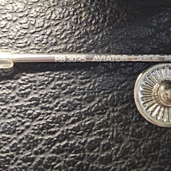 Ray-Ban Silver Aviator Sunglasses - Picture 3 of 10